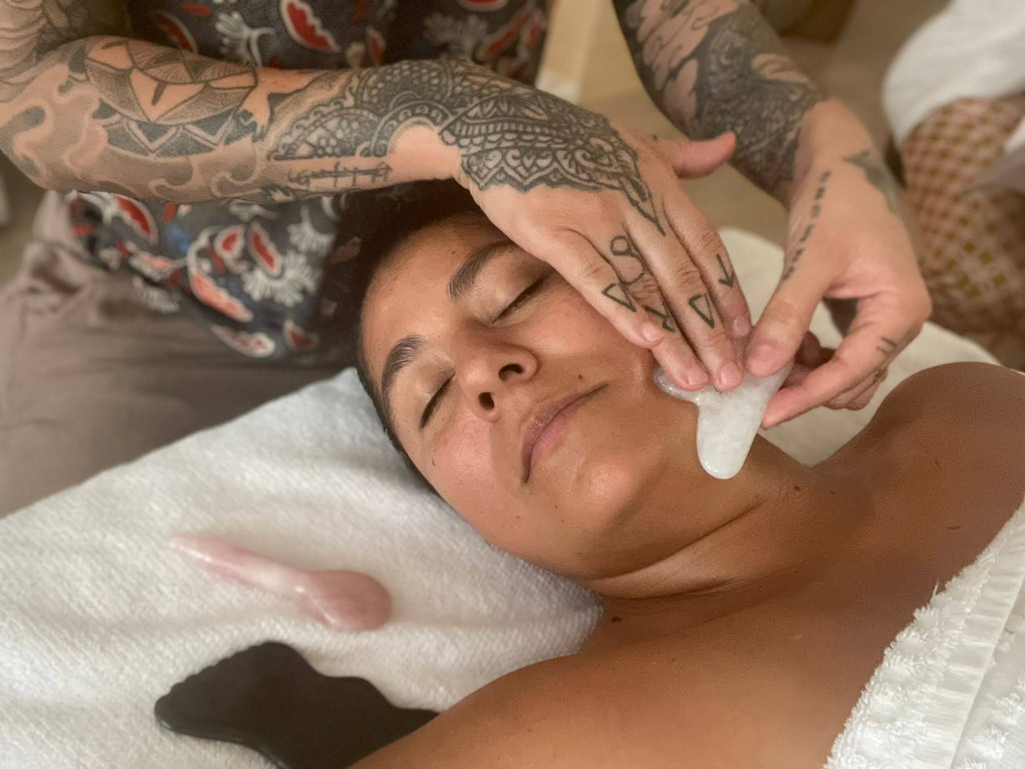 Kobido, ORAH centre de massages et de formations au bien-être ORAH Cours de massage, Kobido, Lomi Lomi, massage sportif massage assis, formations bien-être au centre Orah, école accréditée ASCA à Lausanne