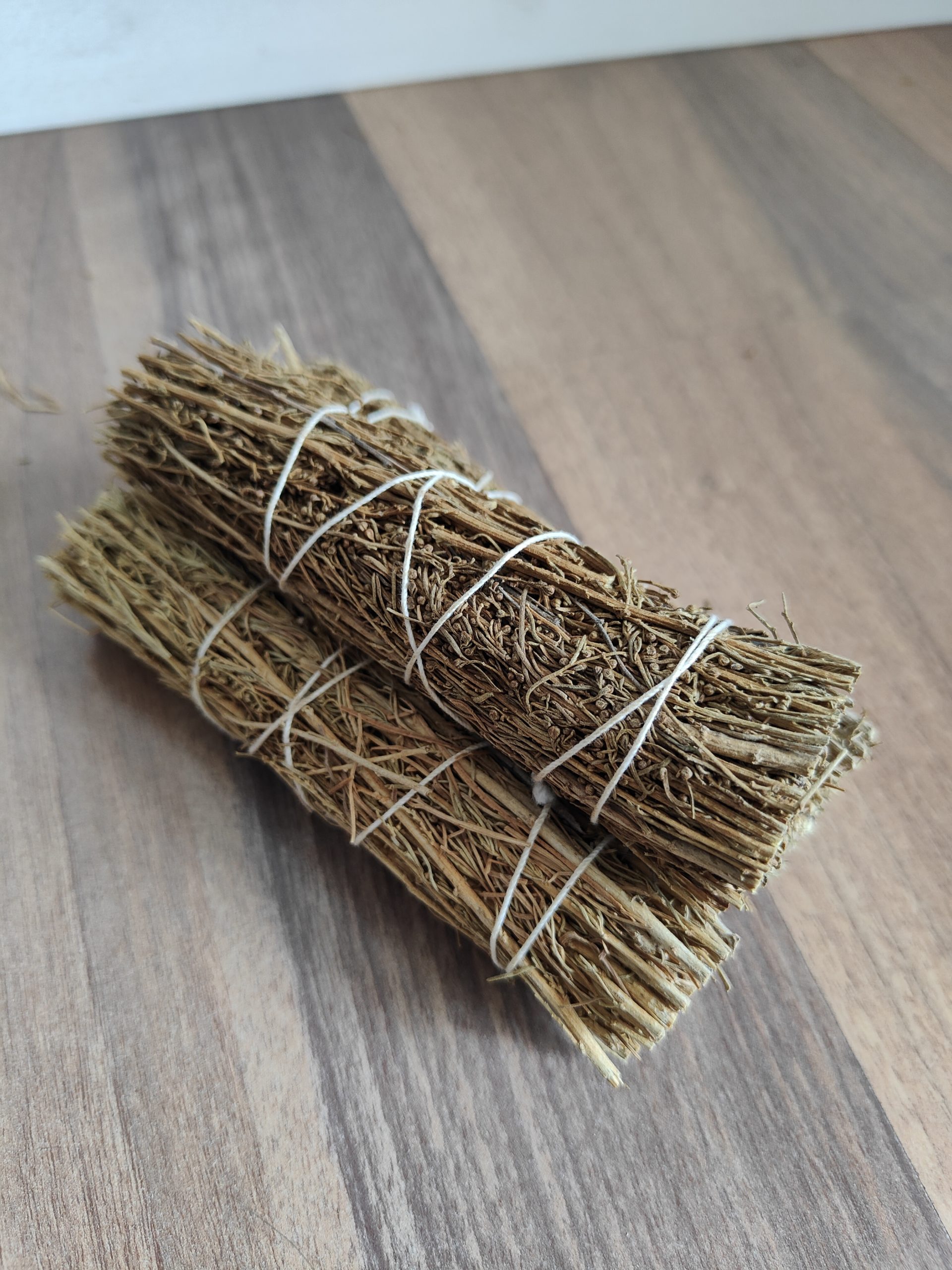 Sauge, encens Sandalwood, bois précieux, dans notre boutique Pandorah, résine oliban Sauge, encens Sandalwood, bois précieux, dans notre boutique Pandorah, résine oliban